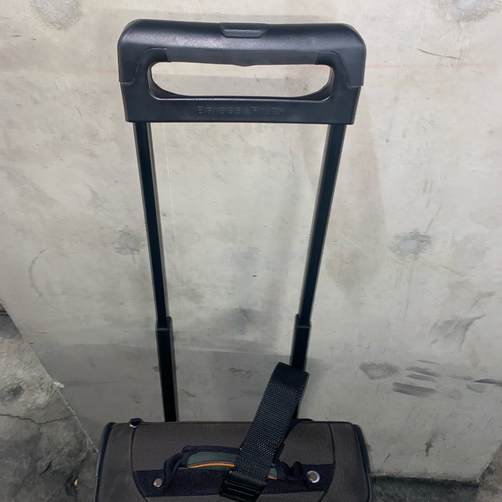 Briggs & Riley Carry On Suitcase - Picture 9 of 11